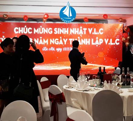 CHO THUÊ MÀN HÌNH LED P2 SỰ K IỆN SINH NHẬT V.L.C