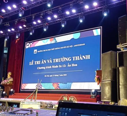 Cho thuê Màn hình LED P3 trong nhà tại sự kiện lễ tri ân và trưởng thành trường trung học phổ thông chuyên Amsterdam