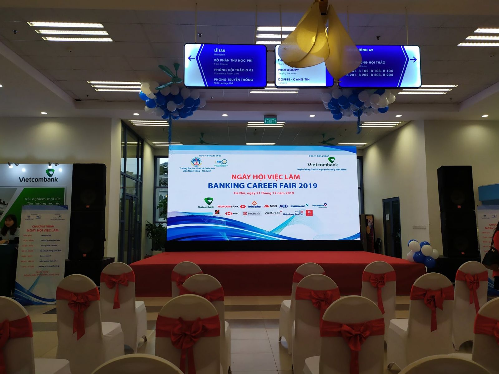 Cho thuê Màn hình LED P3 trong nhà tại sự kiện Ngày hội việc làm Vietcombank