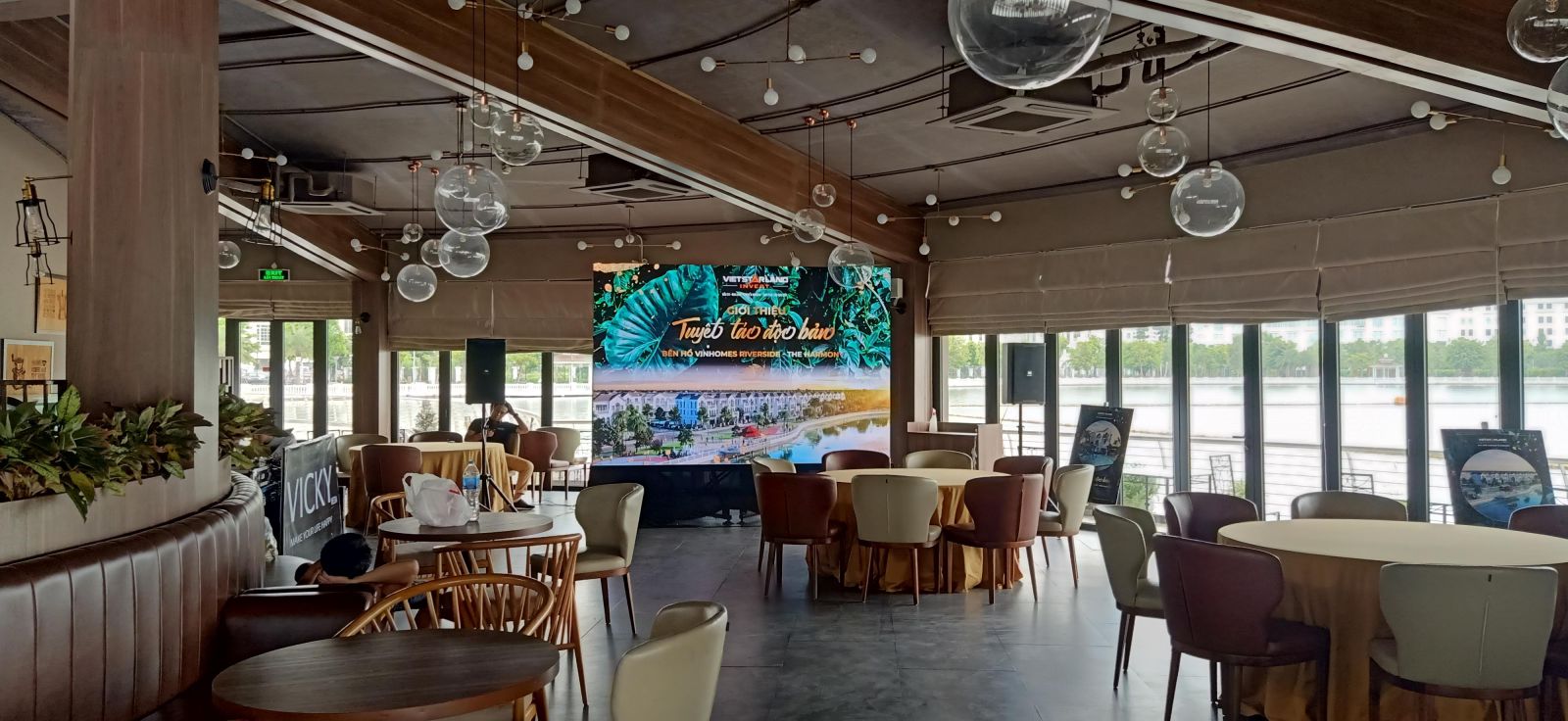cho thuê màn led p2 tại vinhomes