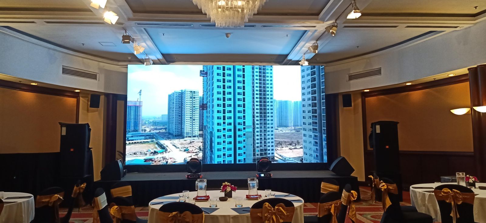 Cho thuê Màn hình LED P2 trong nhà tại khách sạn Hilton