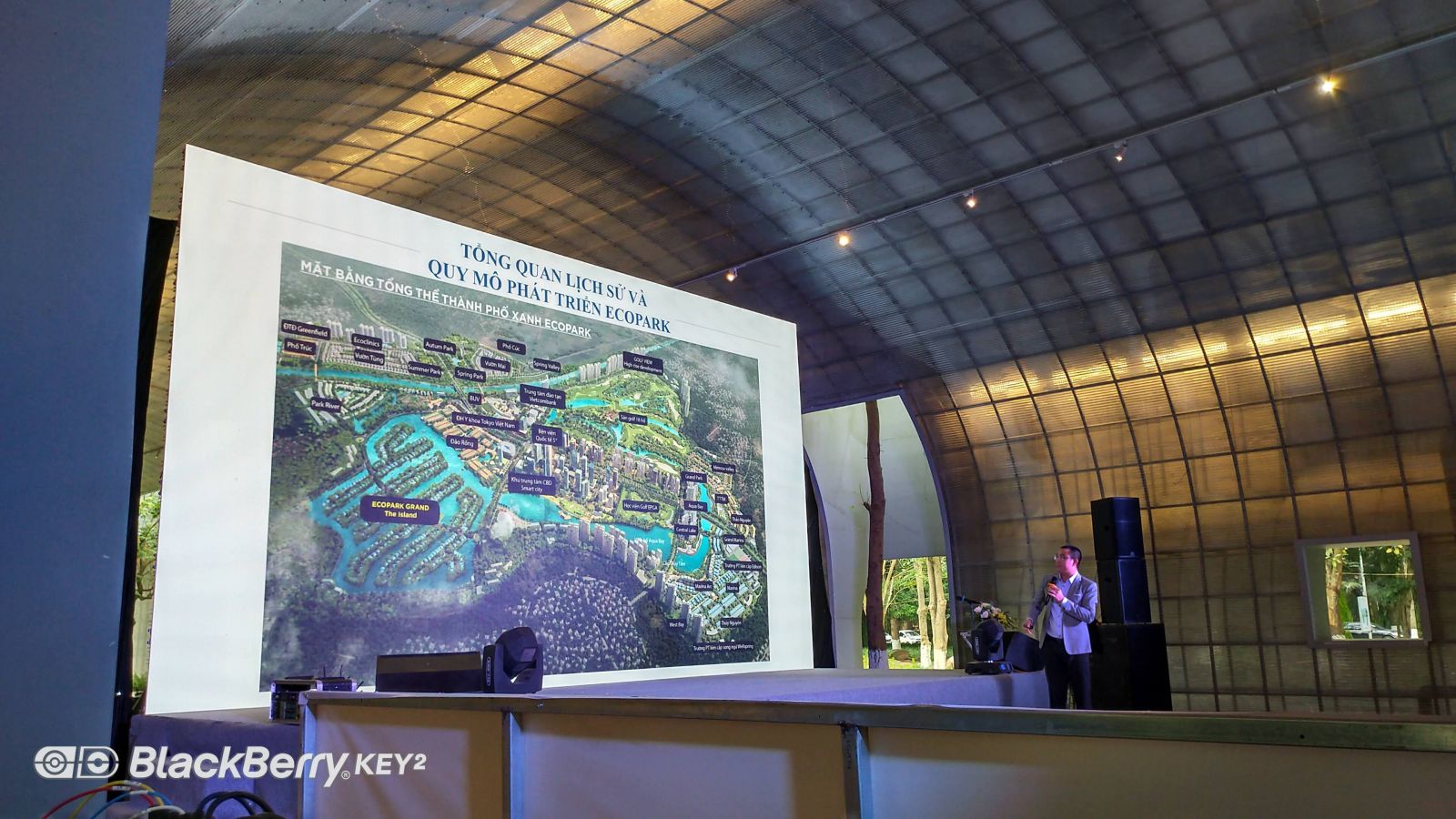 Cho thuê Màn hình LED P2 trong nhà tại sự kiện của Ecopark Grand - The Island