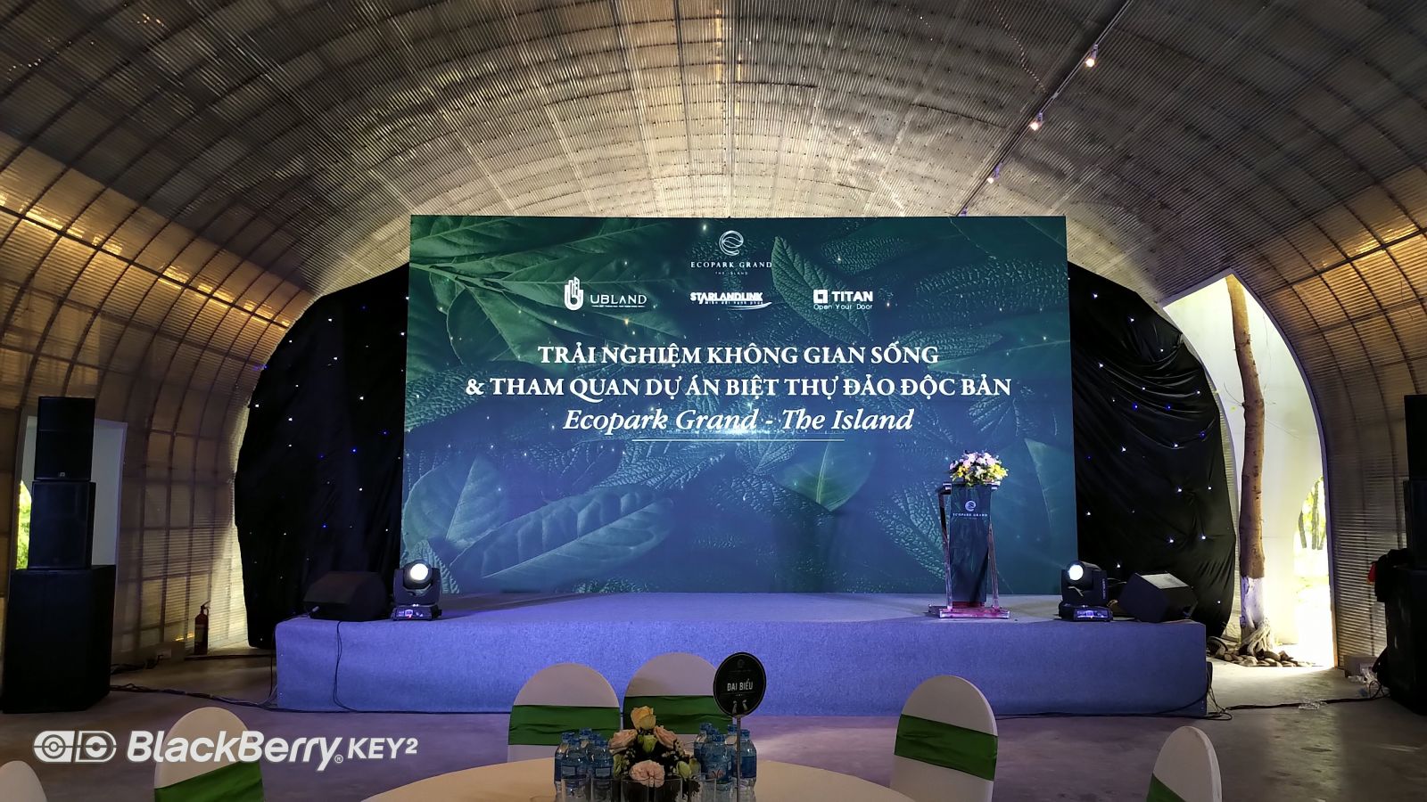 Cho thuê Màn hình LED P2 trong nhà tại sự kiện của Ecopark Grand - The Island